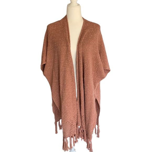 Bohemian Shawl with Frayed Trim Pink Color - Picture 6 of 6